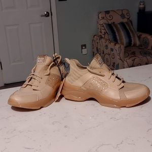 Women shoes